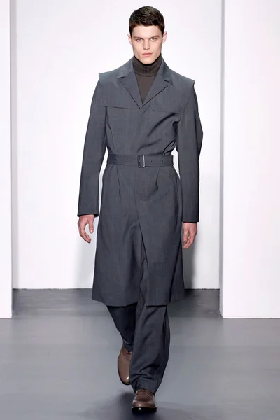 Look 17